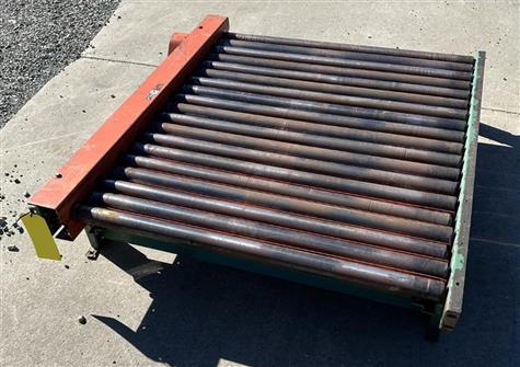 FAIRBANKS SCALES Platform Scale with 4 Roller Conveyors and 4 Pallet ...